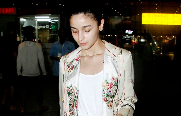 Alia Bhatt Pairs A High Fashion Handbag With A Homegrown Brand Like It’s Meant To Be