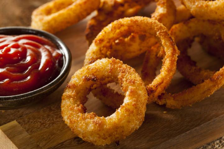 9 Restaurants Whose Onion Rings Are The Only Rings You’d Wanna Put On Your Finger