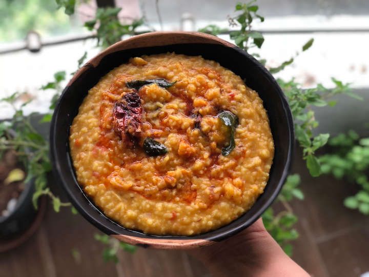 Here’s An Easy Way To Make Tadka Khichdi Just Like Your Mom’s