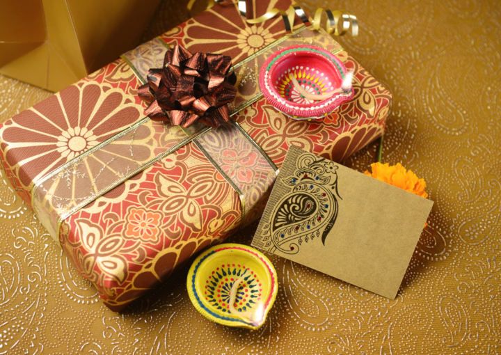 Diwali Gift (Image Courtesy: Shutterstock)