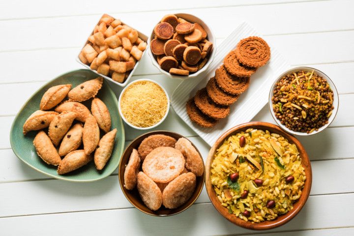 Diwali Snacks (Image Courtesy: Shutterstock)