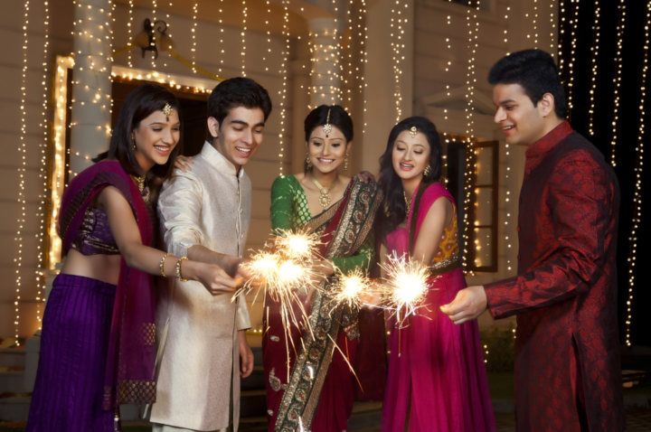 Diwali Celebrations 101: How To Plan A Last-Minute Diwali Party Like A Pro