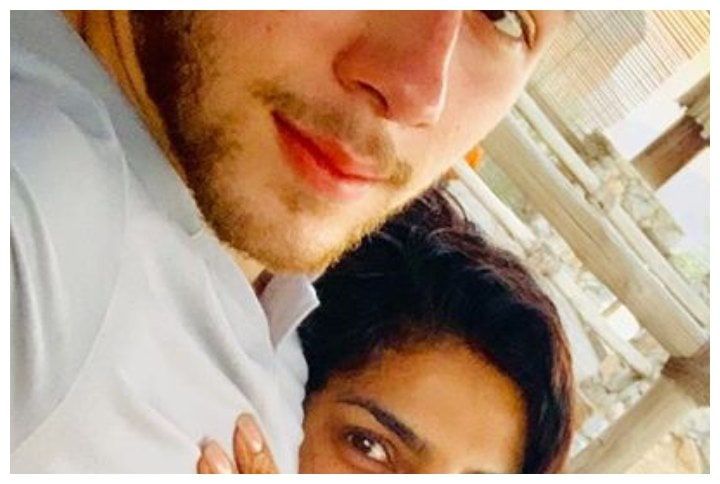 Priyanka Chopra &#038; Nick Jonas’ Latest Photo From Their Honeymoon Is Uber-Romantic