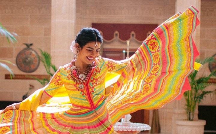 Priyanka Chopra’s Mehendi Outfit Is Packed With Vibrant Colours & Happiness!