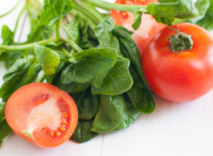Spinach And Tomatoes (Image Courtesy: Shutterstock)