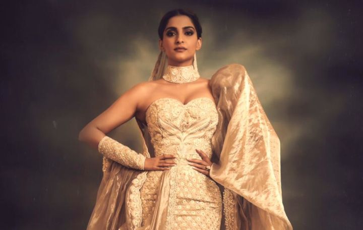 Sonam Kapoor Makes A Regal Appearance In This Contemporary-Desi AJSK Ensemble