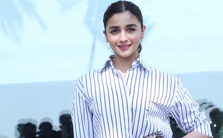 Alia Bhatt Ditched Her Usual Desi Look For The Coolest Pleated Pants