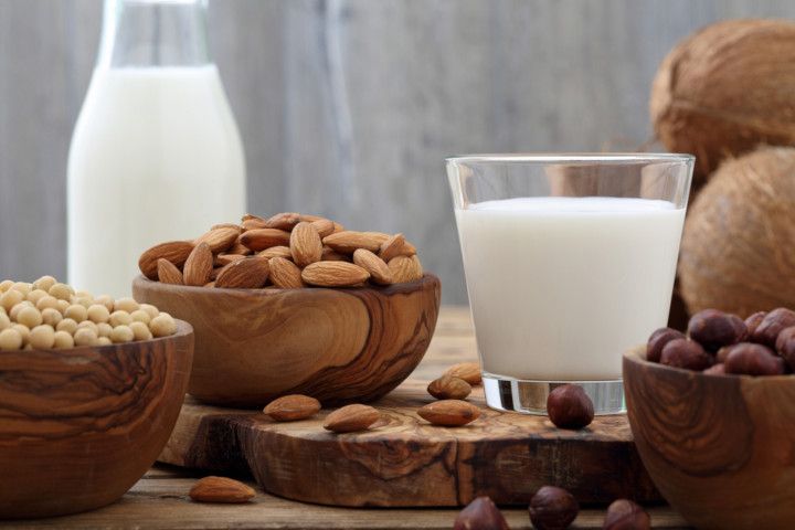 Almond Milk (Image Courtesy: Shutterstock)