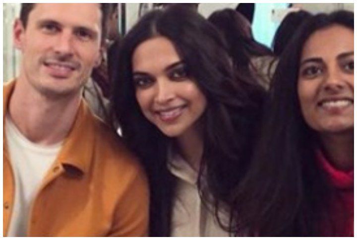 Photos: Deepika Padukone Is All Smiles As She Poses With Her Team In Paris