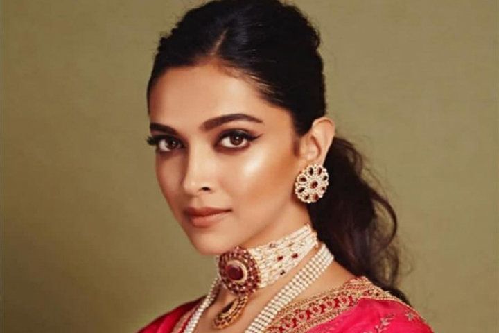 Deepika Padukone Reacts To Fans Bashing Filmfare For Not Giving Her The Best Actor Award