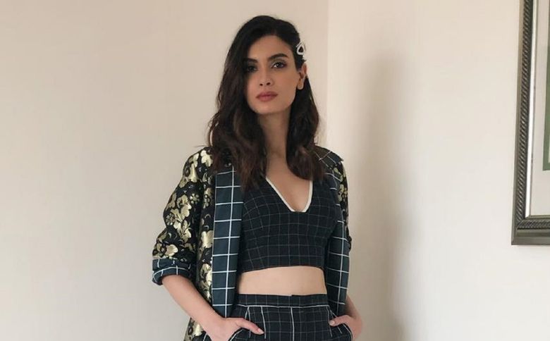 Diana Penty’s Outfit Is Super Chic, But We’re Actually Obsessing Over Her Hair Accessories
