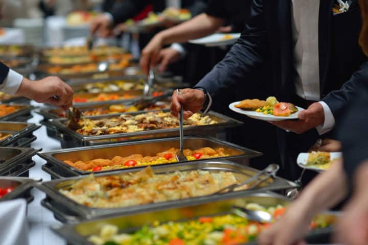12 Tips That’ll Help You Get The Most Out Of Your Buffet Meal