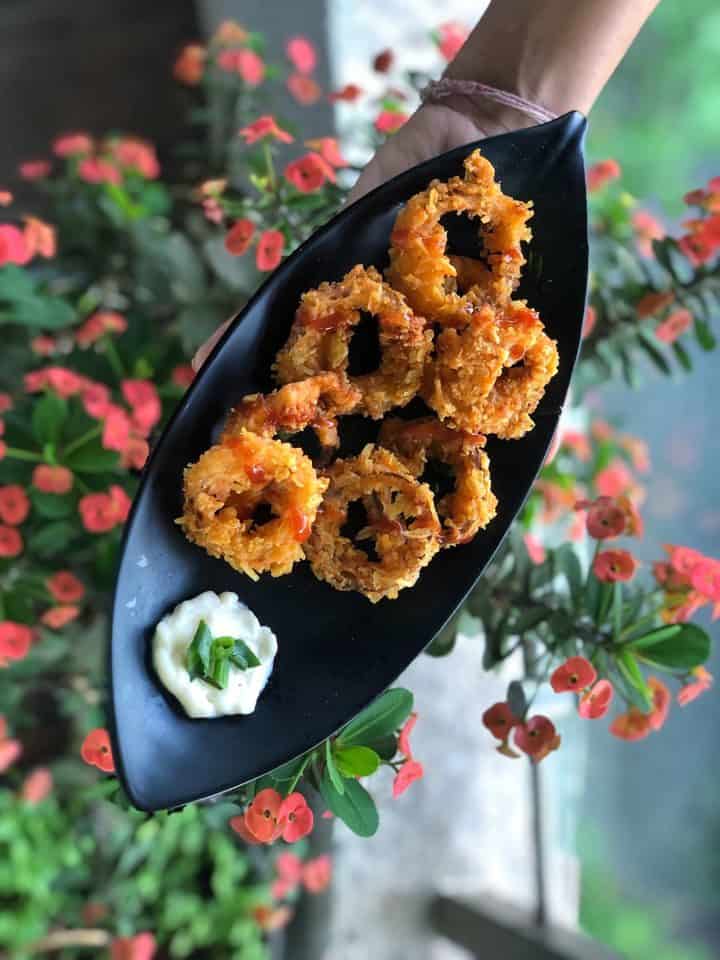 This Potato Chips Crusted Onion Rings Recipe Will Fix Your Hunger Pangs In A Jiffy