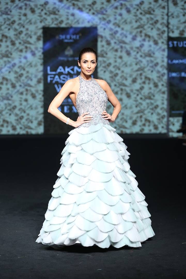 Showstopper Malaika Arora for Designer Manoj Agarrwal at Lakme Fashion Week SR 19