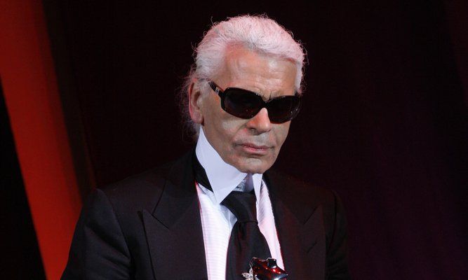 Here’s How The Fashion Industry Is Reacting To Karl Lagerfeld’s Passing