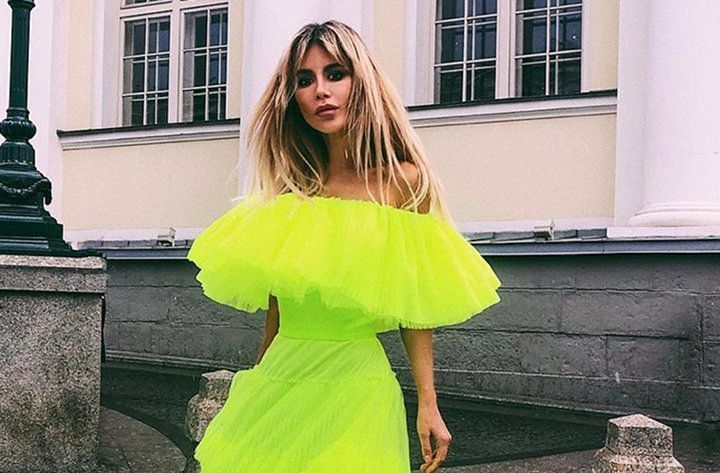 Proof That The Viral Neon Fashion Trend Was Actually Born In The 90s