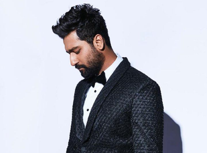 Vicky Kaushal Wore A Sparkly Blazer & We’re #ManCrushing On Him All Over Again