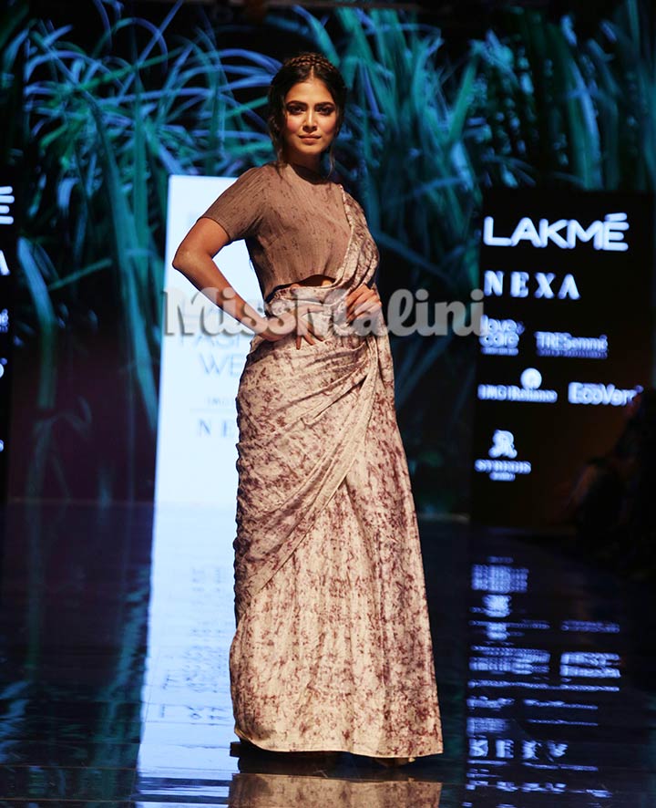 Malavika Mohanan For Padmaja at Lakme Fashion Week WF'19 in Mumbai | Source: Yogen Shah
