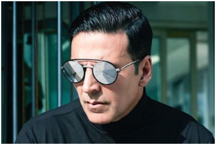 Akshay Kumar Responds To A Fan Who Dug Out His Autographed Picture From 20 Years Ago