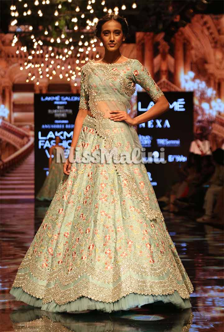 Anushree Reddy at Lakme Fashion Week WF'19 in Mumbai | Source: Yogen Shah