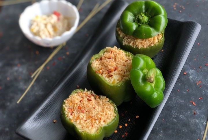 How To: Make Pasta Stuffed Bell Peppers For A Quick Snack