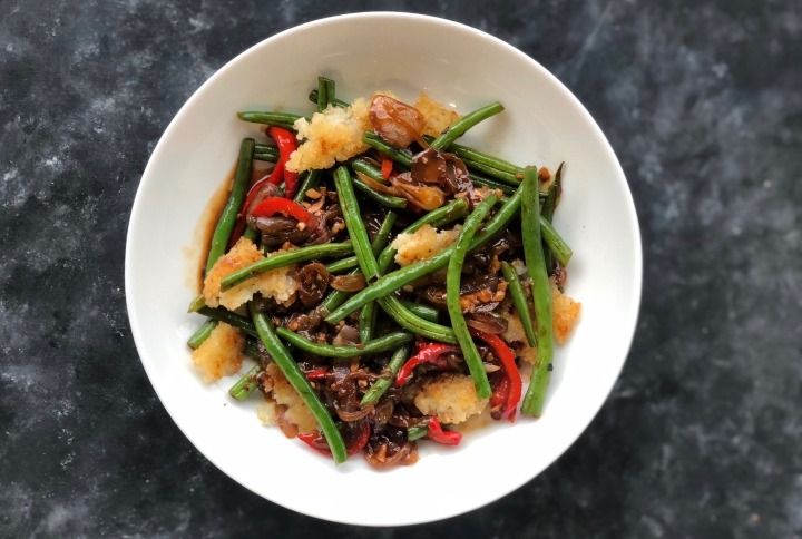 How To Make: Stir Fried-Green Beans with Crispy Rice