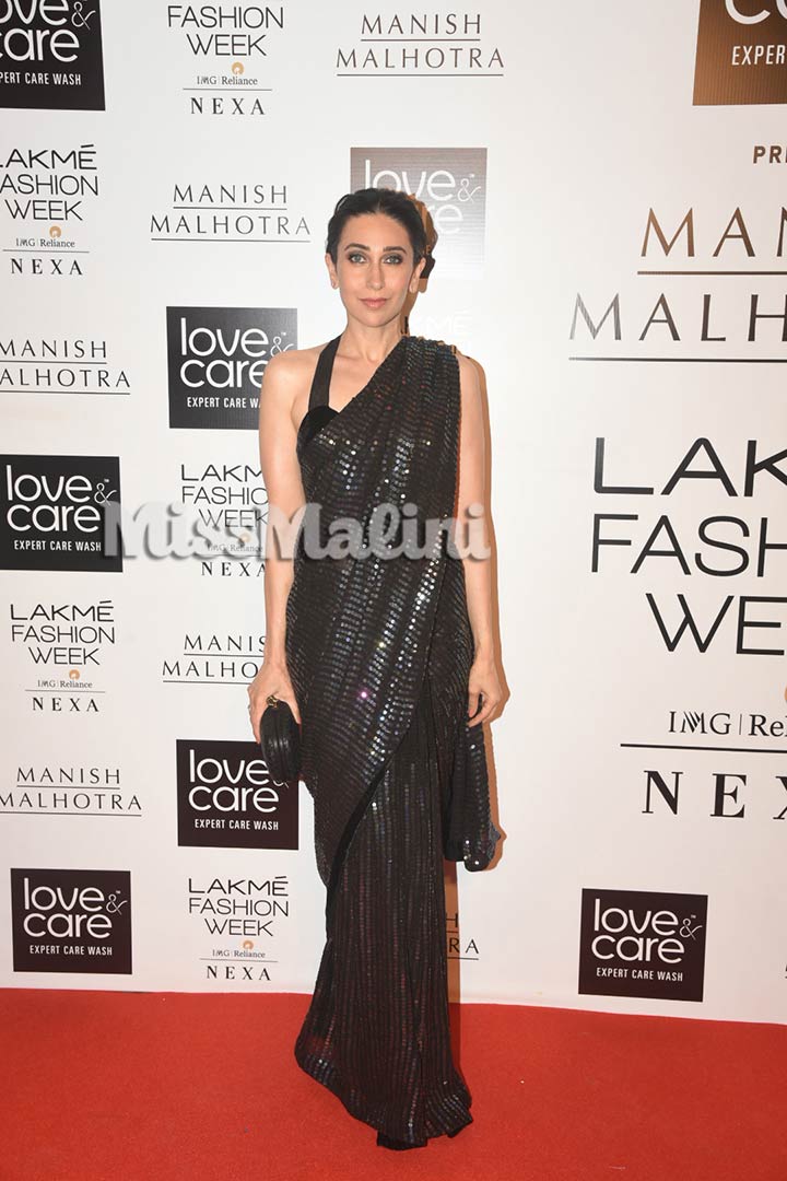 Karisma Kapoor at Manish Malhotra's Show at Lakme Fashion Week WF 19 in Mumbai | Source: Yogen Shah