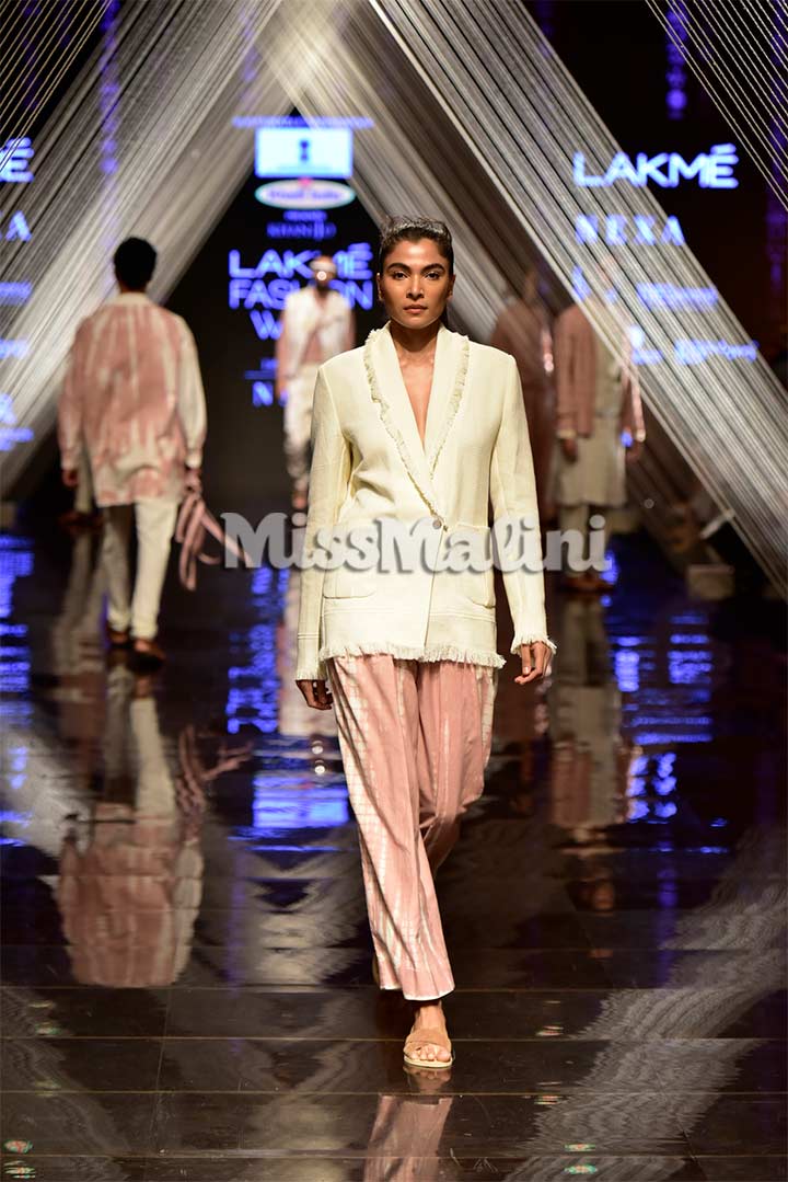 Khanijo at Lakme Fashion Week WF'19 in Mumbai | Source: Viral Bhayani