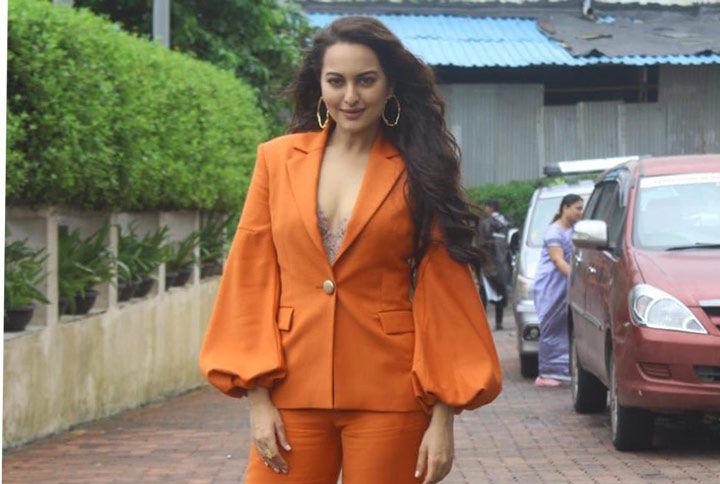 We’re Obsessed With Sonakshi Sinha’s Pantsuit ‘Cause Of Its Sleeves