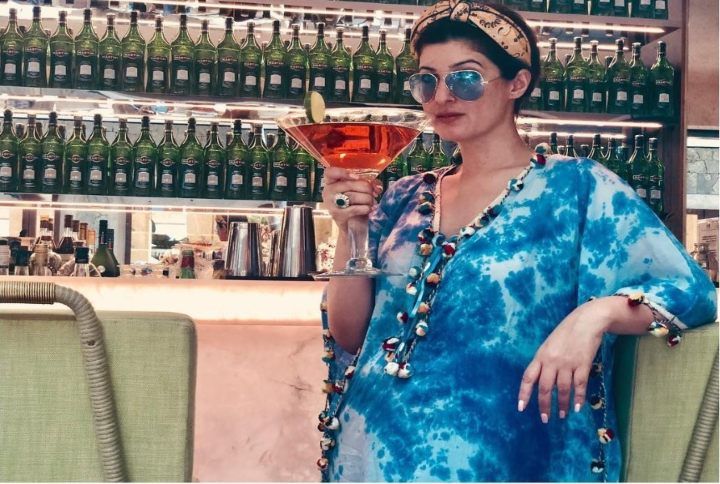 Twinkle Khanna Shares A Review Of Badshah That Appreciated Her Navel Instead Of Her Acting