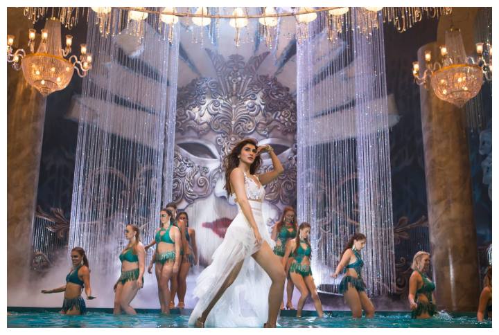 Vaani Kapoor Sustained Several Injuries While Shooting For War’s Song ‘Ghungroo’