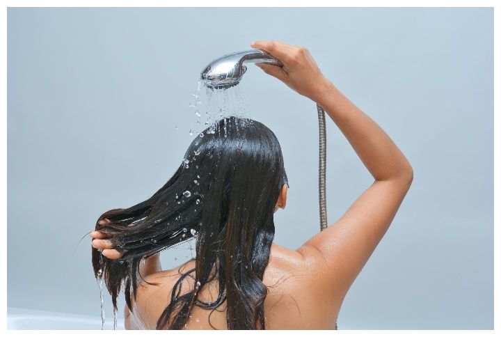 Should You Rinse Your Hair With Apple Cider Vinegar?