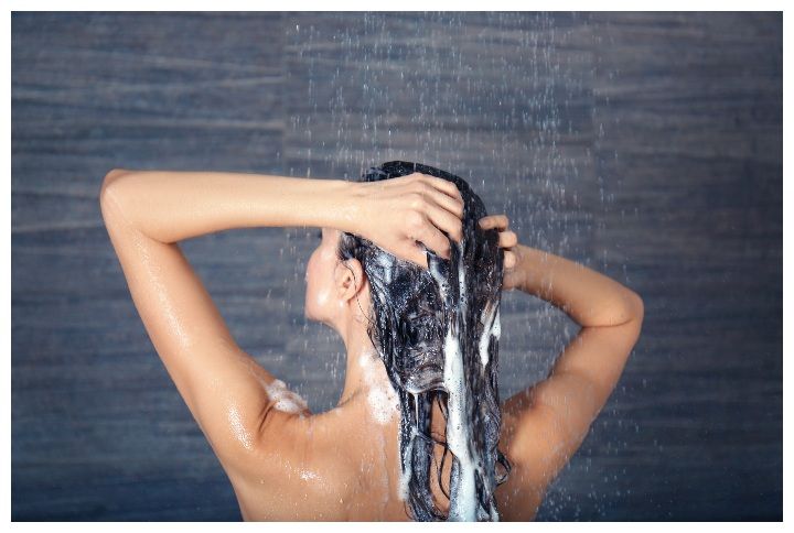 5 Mistakes You’re Probably Making While Washing Your Hair