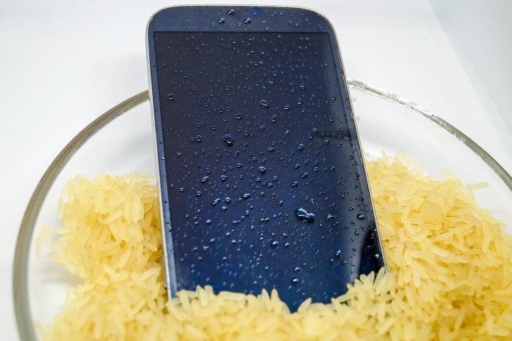 How To Take Care Of Your Gadgets This Monsoon