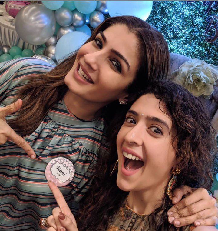 Raveena Tandon and Pooja Makhija (Source: Instagram | @poojamakhija)
