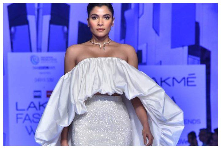 7 Unique Styles Seen At Day 4 At Lakme Fashion Week SR’20 & We’re Taking Notes!