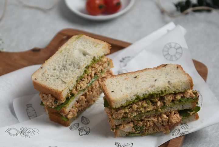 Flax Jungli Chicken Sandwich by Chef Cyrus Irani