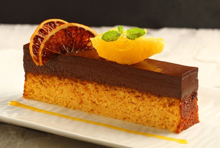 In 4 Easy Steps, Here’s How You Can Make Mandarin Velvet Chocolate Cake At Home