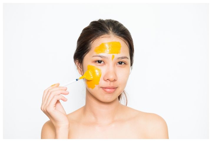 3 Honey-Based DIY Face Masks For All Skin Types