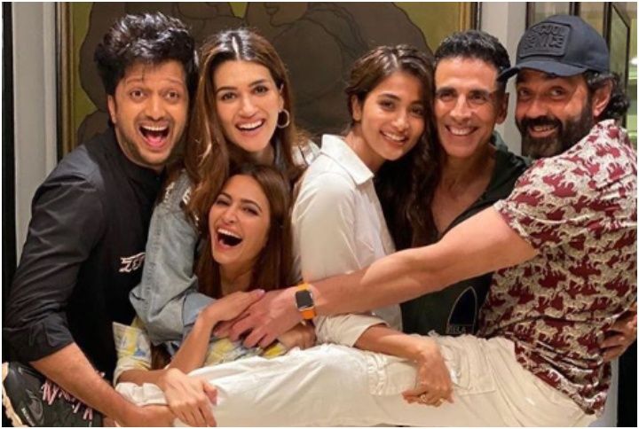 The Housefull 4 Cast Have A Pyjama Party Themed Screening Of Their Film