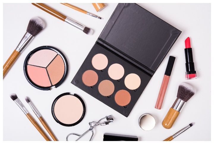 5 Amazing Makeup Products Under Rs. 1000 That You Need In Your Vanity