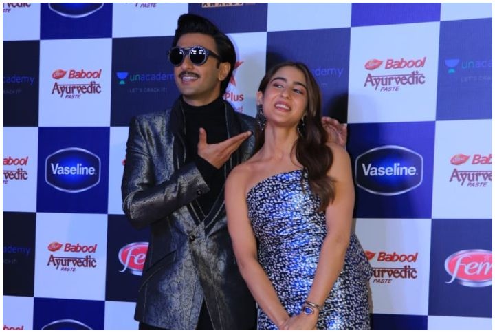 Sara Ali Khan &#038; Ranveer Singh Dance To Aankh Maare At The STAR Screen Awards Red Carpet