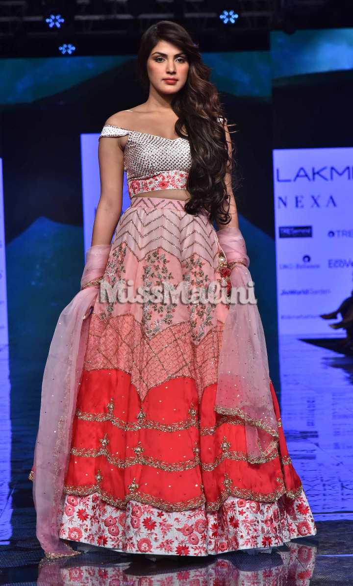 Rhea Chakraborty At Lakme Fashion Week SR '20 In Mumbai | Source: Yogen Shah