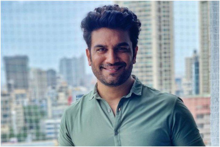 Exclusive: A Young Girl Asked Sharad Kelkar If It Was His Statue At The Mumbai Airport On Seeing Him In Tanhaji