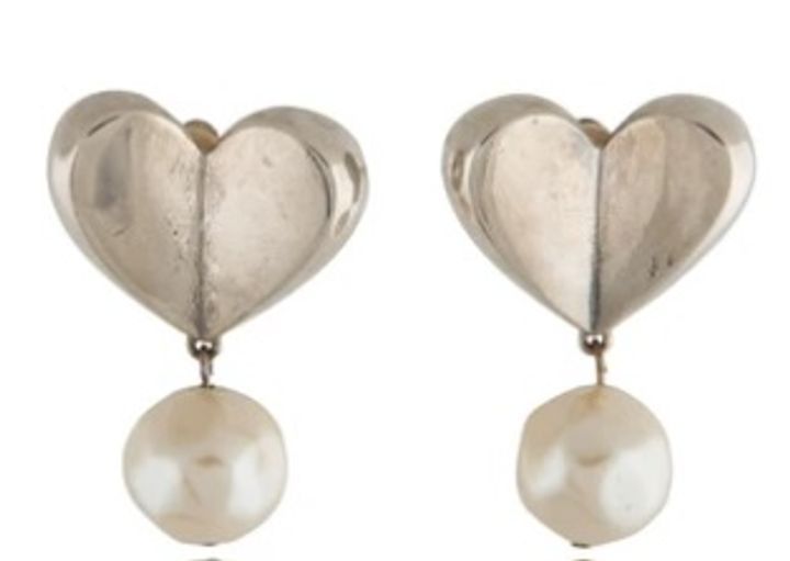 Viange Vintage Givenchy Pearl Heart Dangle Earrings (Source: www.viange.in)