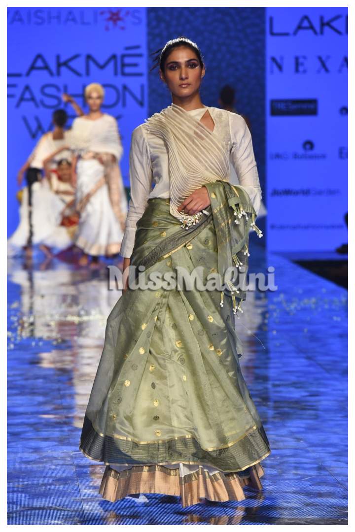 Vaishali S at Lakme Fashion Week SR '20 in Mumbai | Source: Viral Bhayani
