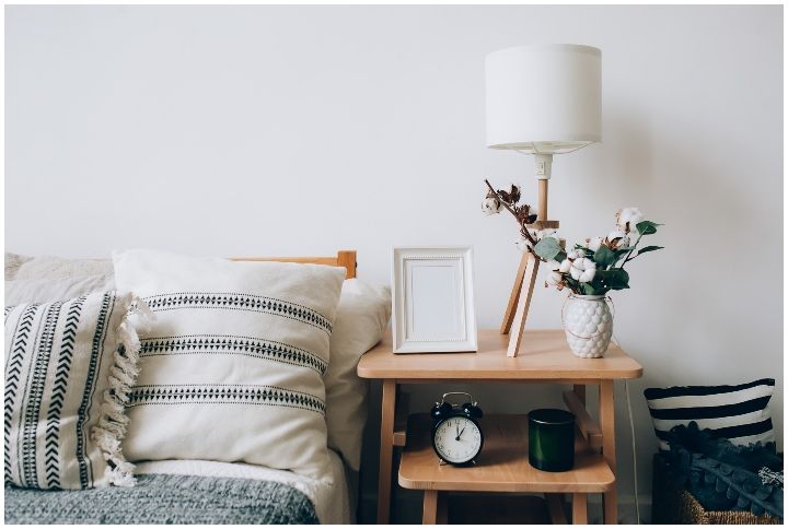 Cosy Bedroom Details By KateBud | www.shutterstock.com