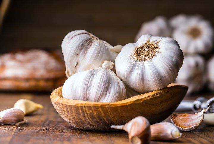 Garlic By Marian Weyo | www.shutterstock.com