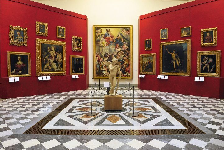 Uffizi Gallery By T photography | www.shutterstock.com