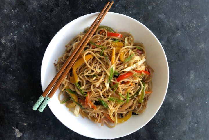 Craving Asian Food? Here’s How You Can Make Hakka Noodles At Home